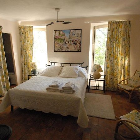 Bed and Breakfast La Baronne Puget Exterior foto